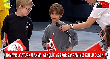 Esra Erol'un küçük oğlu Ömer annesine benzetilince bakın ne dedi?