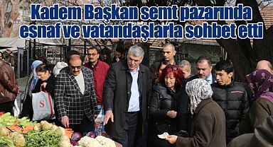 Kadem Başkan pazar tezgahına geçti, ıspanak sattı