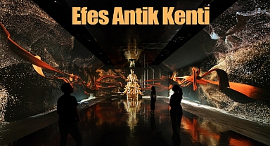 ABD'den ödülle dönüp adını dünyaya duyuran Efes Deneyim Müzesi başarısını Efes Antik Kenti'nde kutladı