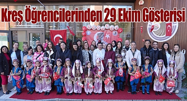 Kartal Belediyesi Kreş Öğrencilerinden 29 Ekim Gösterisi